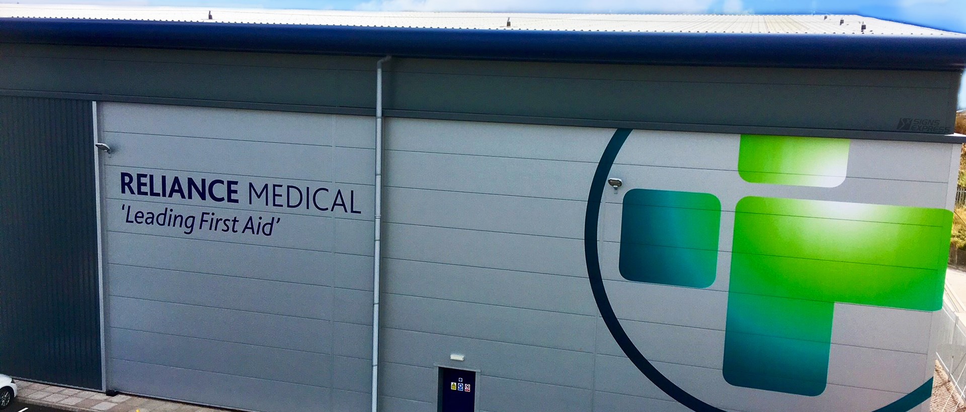 Reliance Medical Signs Express Stoke Building Exterior Graphic Wm